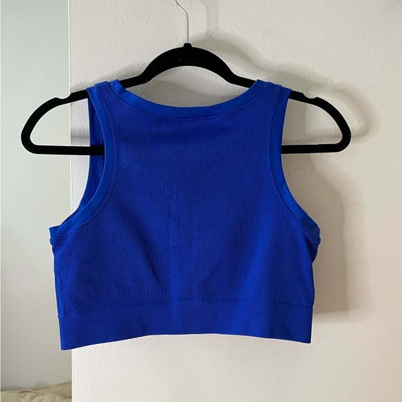 Pro fit Seamless Sports Bra - Picture 2 of 4